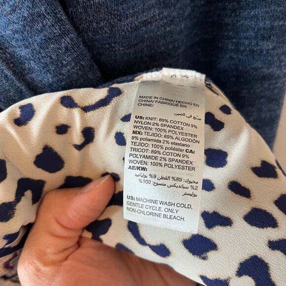 Chico’s Cardigan Leopard print paisley Size 1 women’s medium sweater winter swe - Picture 6 of 7